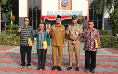 Tiga ASN di Lingkungan Pemkot Depok Terima SK Pensiun Dari Wakil Wali Kota