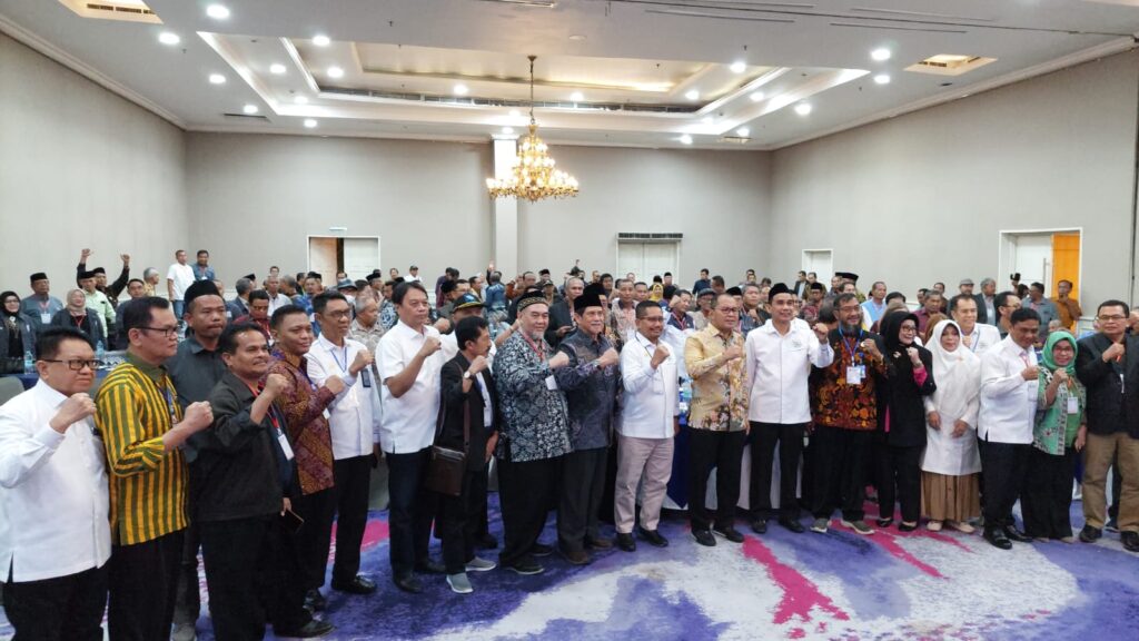 Ketua Dewan Pendidikan Kota Depok H. Dedy Martoni, M.Si Hadiri Rakornas III Forum Dewan Pendidikan Indonesia di Makassar